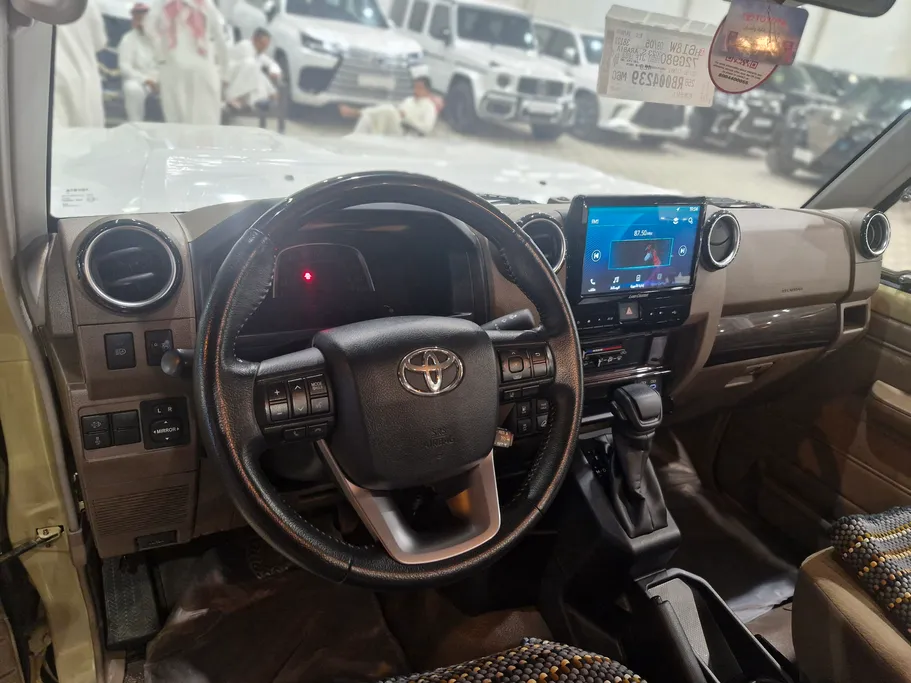 2024 Toyota Land Cruiser Pickup LX 