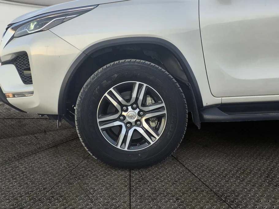 2023 Toyota Fortuner VX 