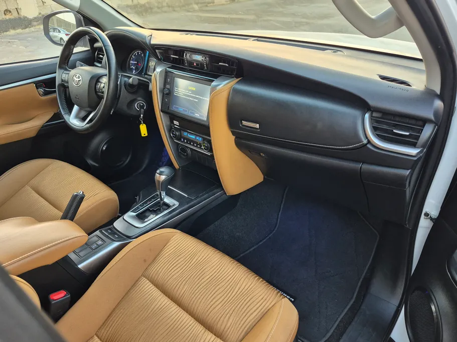 2023 Toyota Fortuner VX 