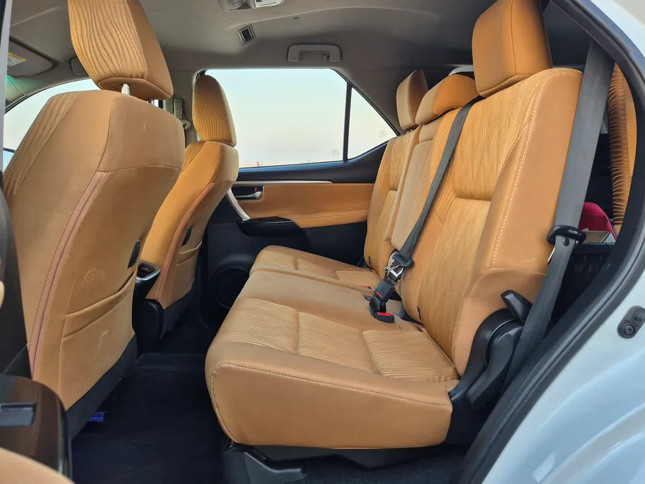 2023 Toyota Fortuner VX 