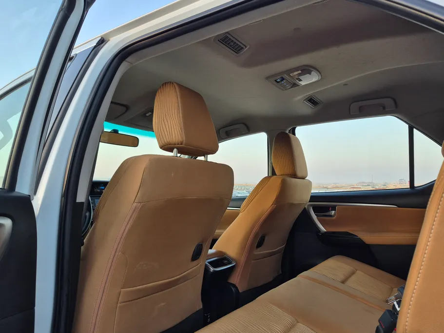 2023 Toyota Fortuner VX 