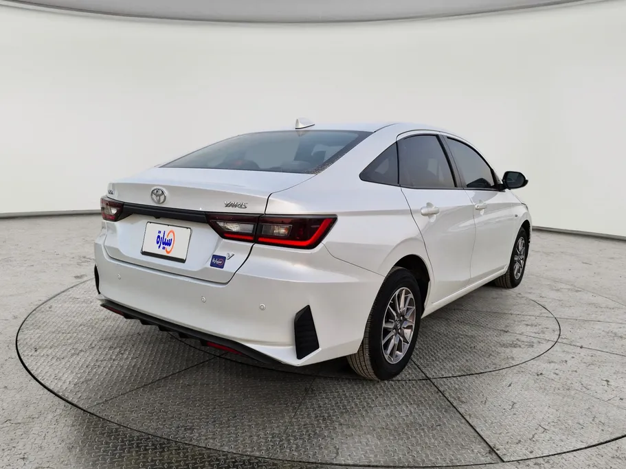 2023 Toyota Yaris  Y 