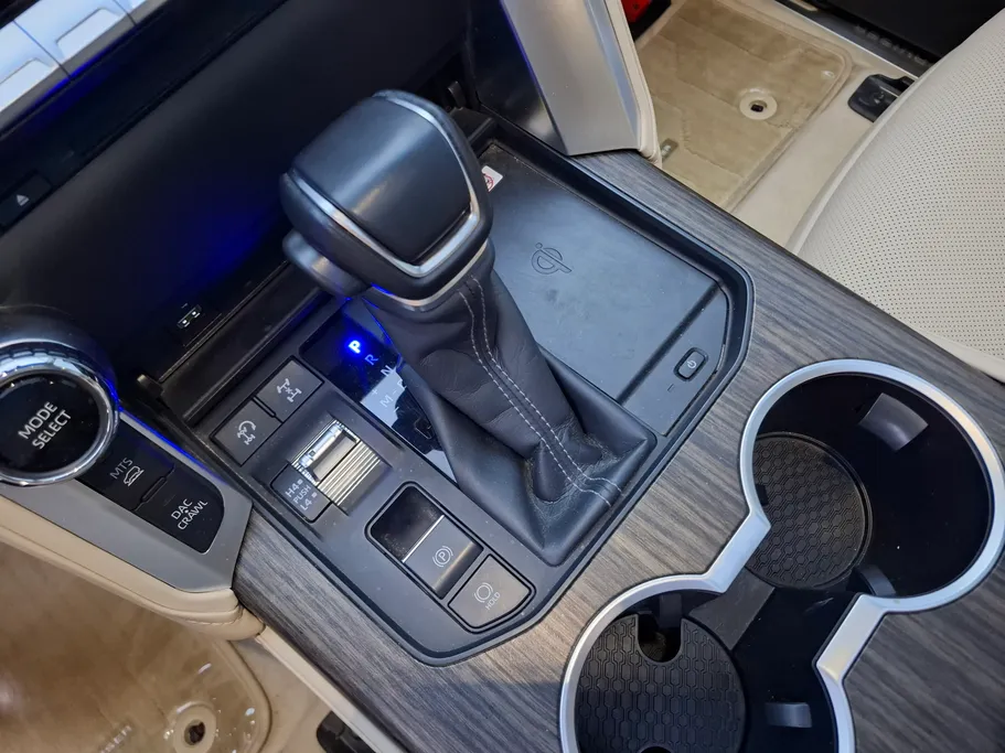 2024 Toyota Land Cruiser VXR 