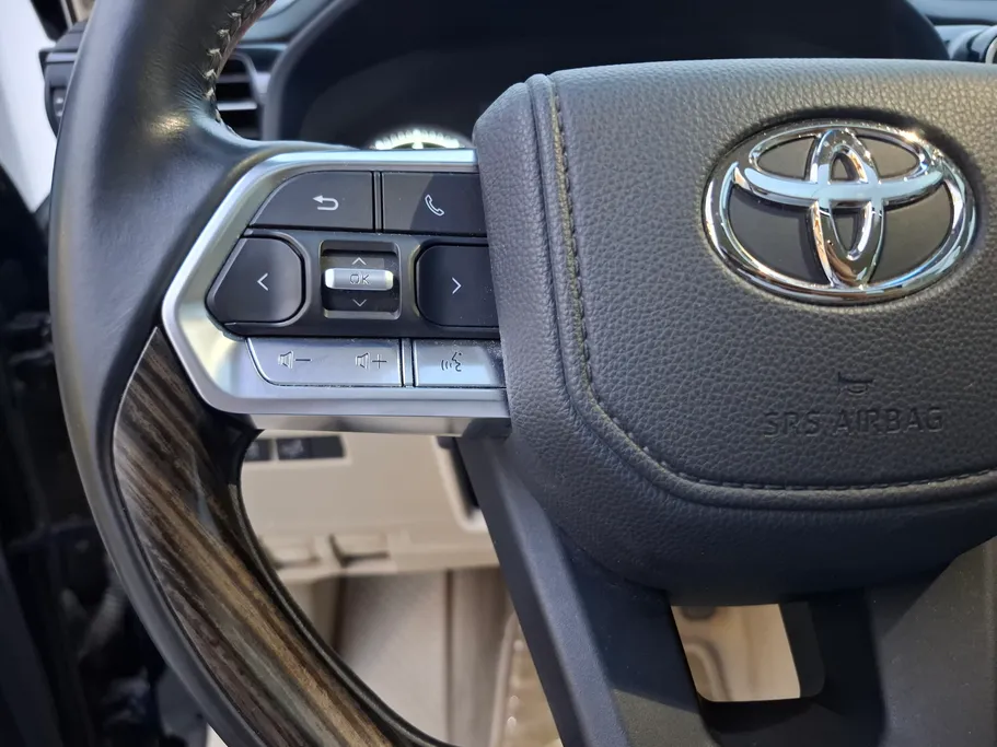 2024 Toyota Land Cruiser VXR 
