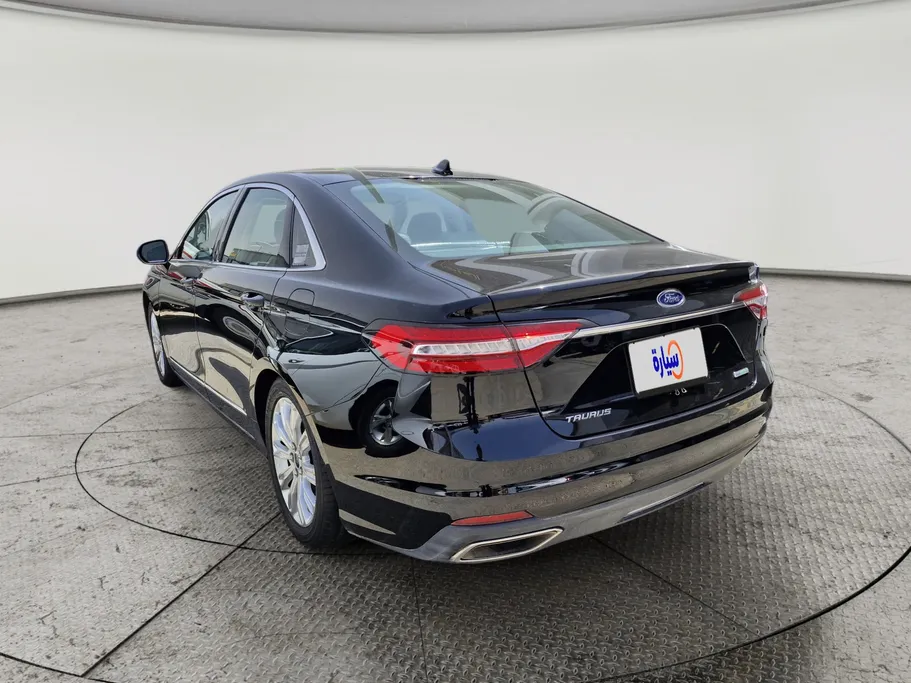 2022 Ford Taurus Ambiente 