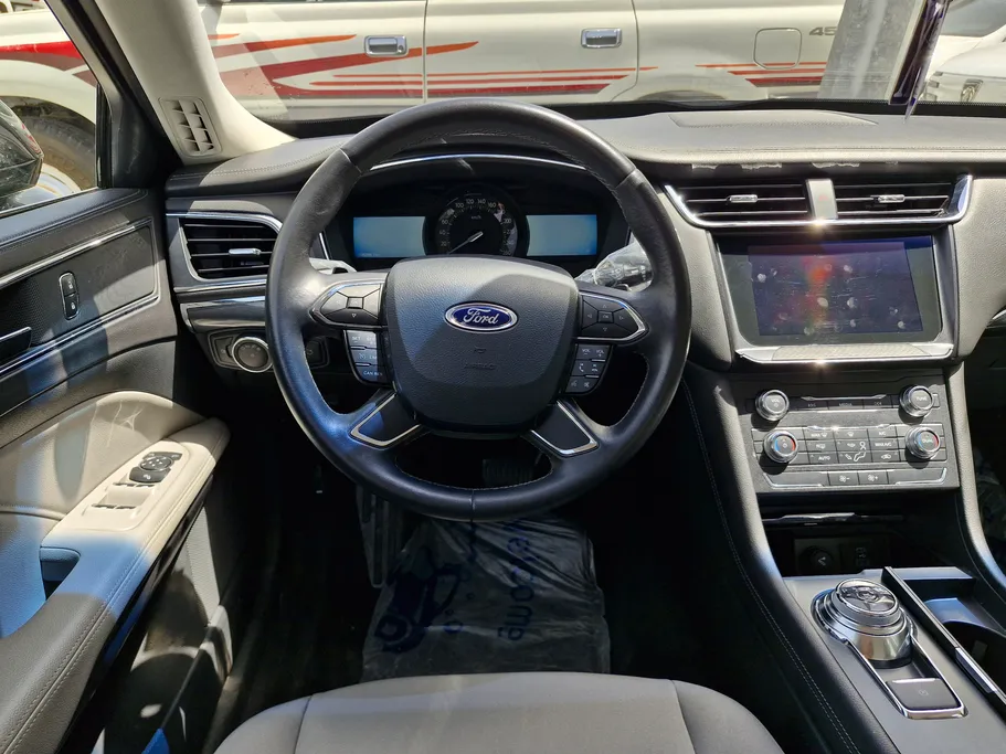 2022 Ford Taurus Ambiente 