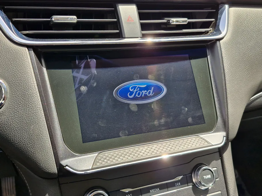 2022 Ford Taurus Ambiente 