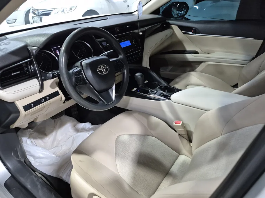 2019 Toyota Camry  LE 