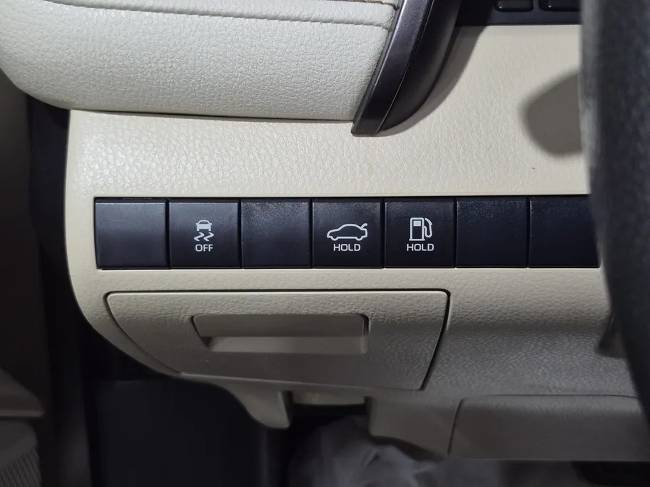 2019 Toyota Camry  LE 