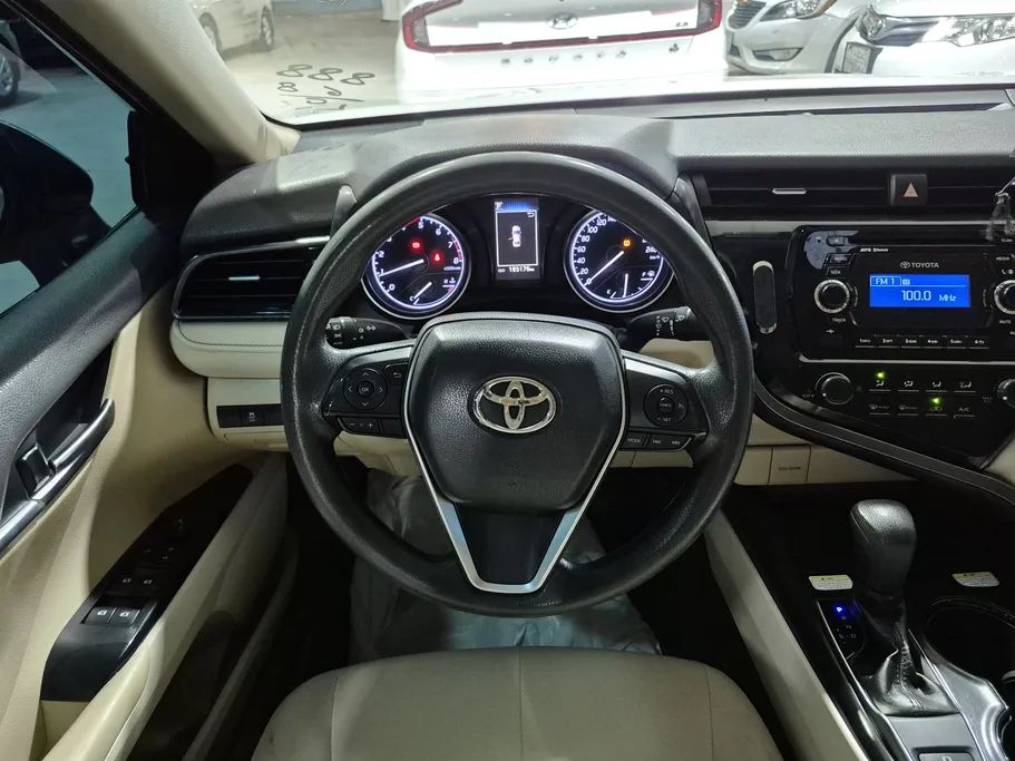 2019 Toyota Camry  LE 