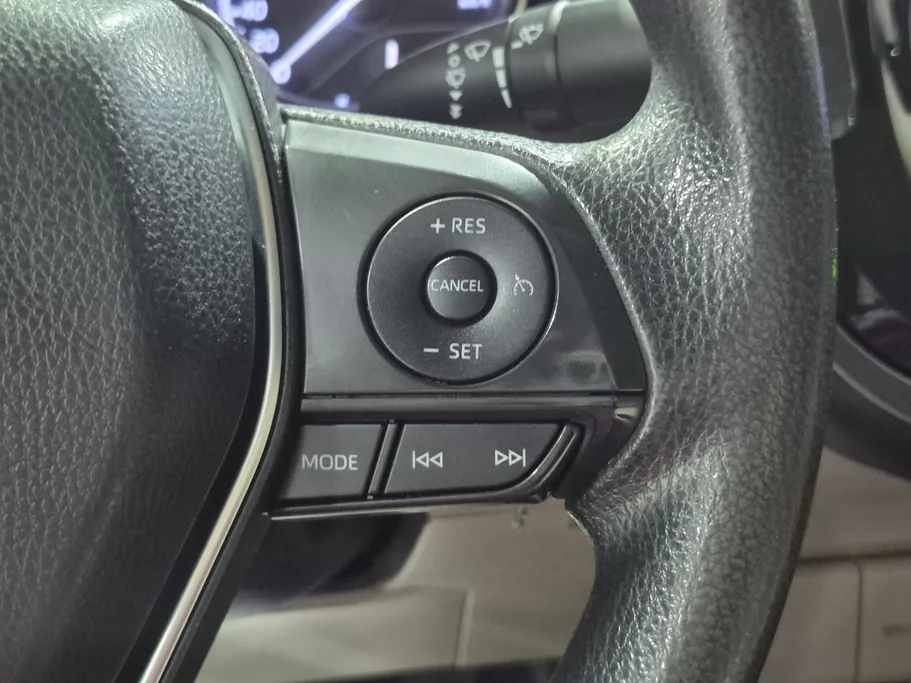 2019 Toyota Camry  LE 