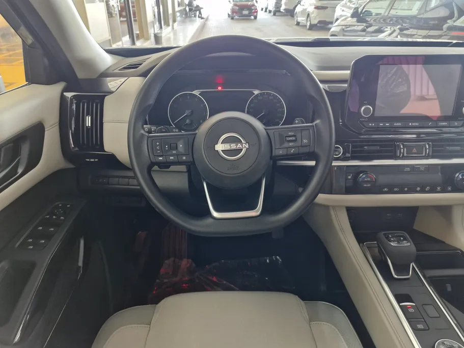 2023 Nissan Pathfinder S 