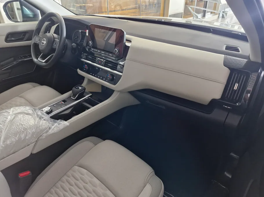 2023 Nissan Pathfinder S 