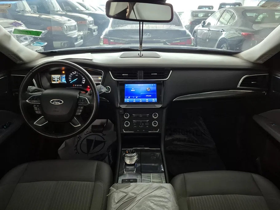 2022 Ford Taurus Trend 