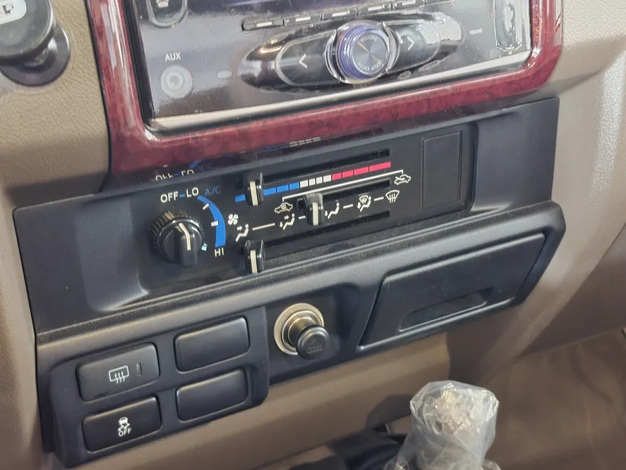 تويوتا ربع SDLX WINCH 3DR 2021