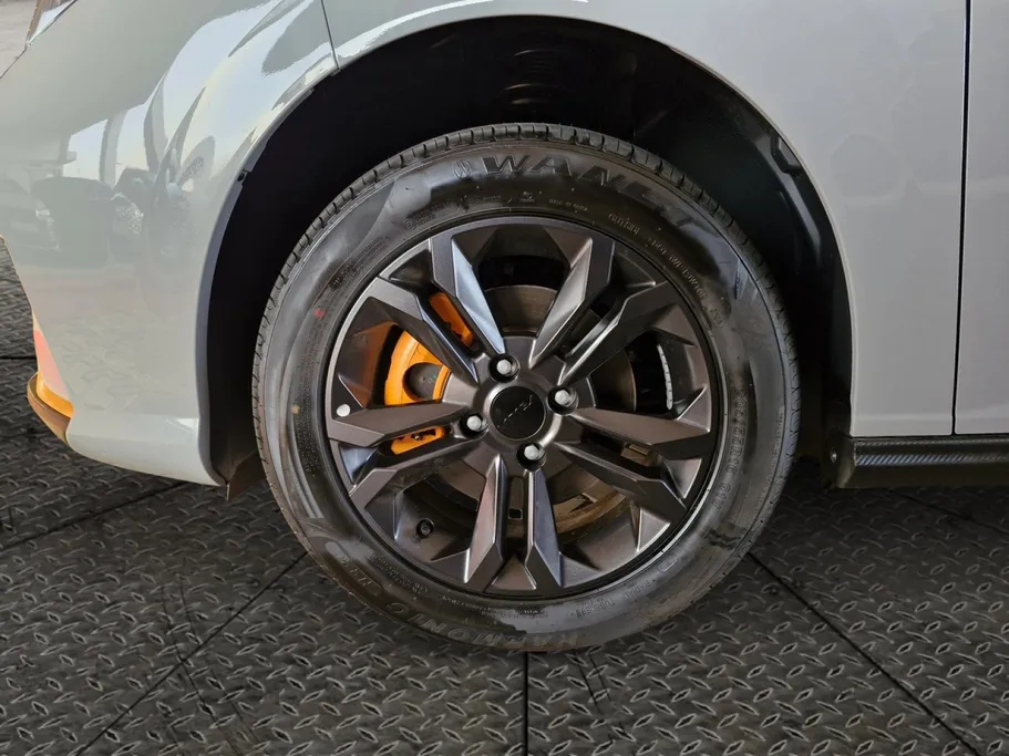 دونج فينج شاين E1 2025 