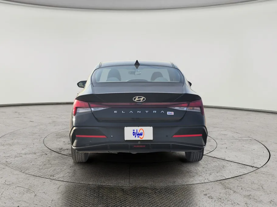 2024 Hyundai Elantra Smart 