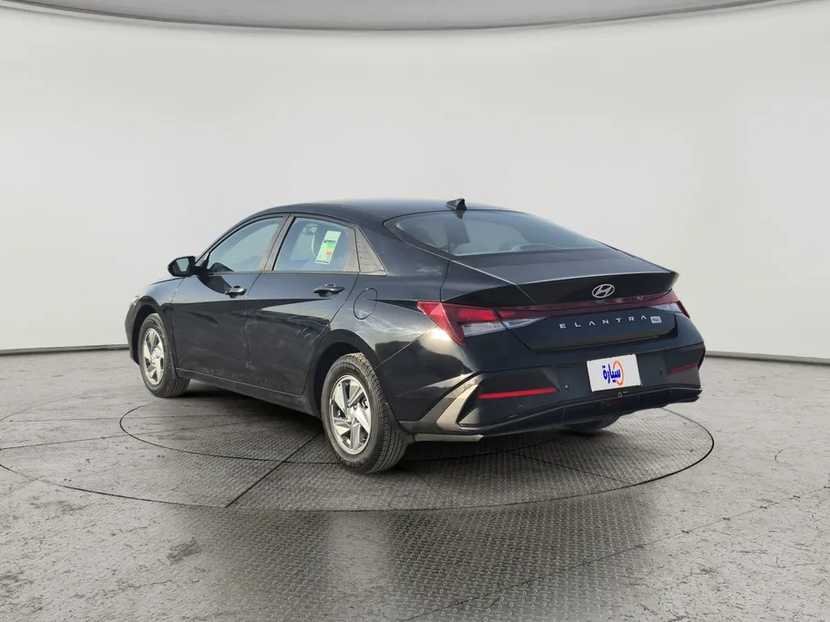 2024 Hyundai Elantra Smart 
