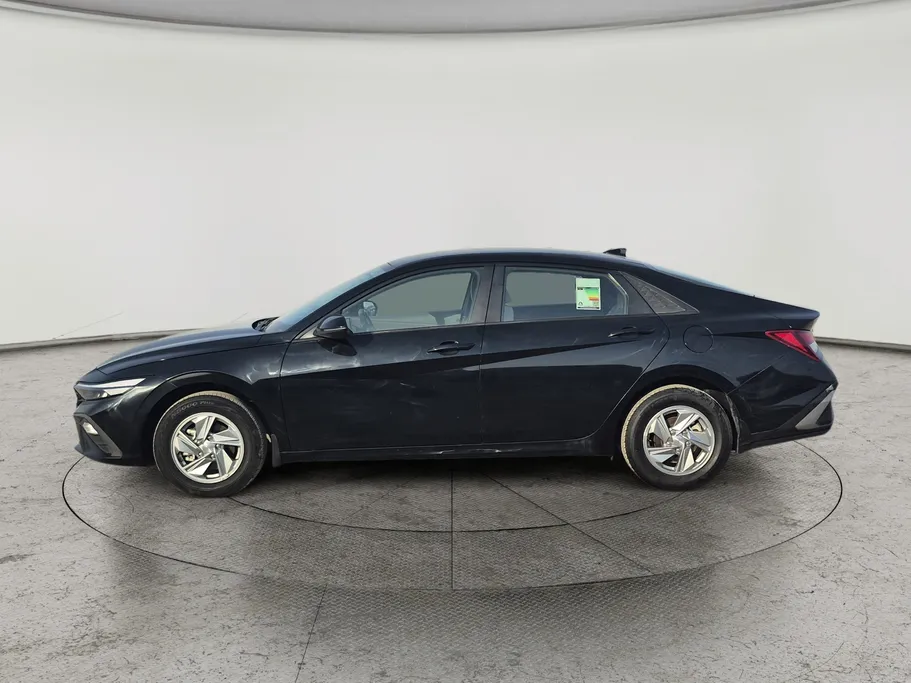 2024 Hyundai Elantra Smart 