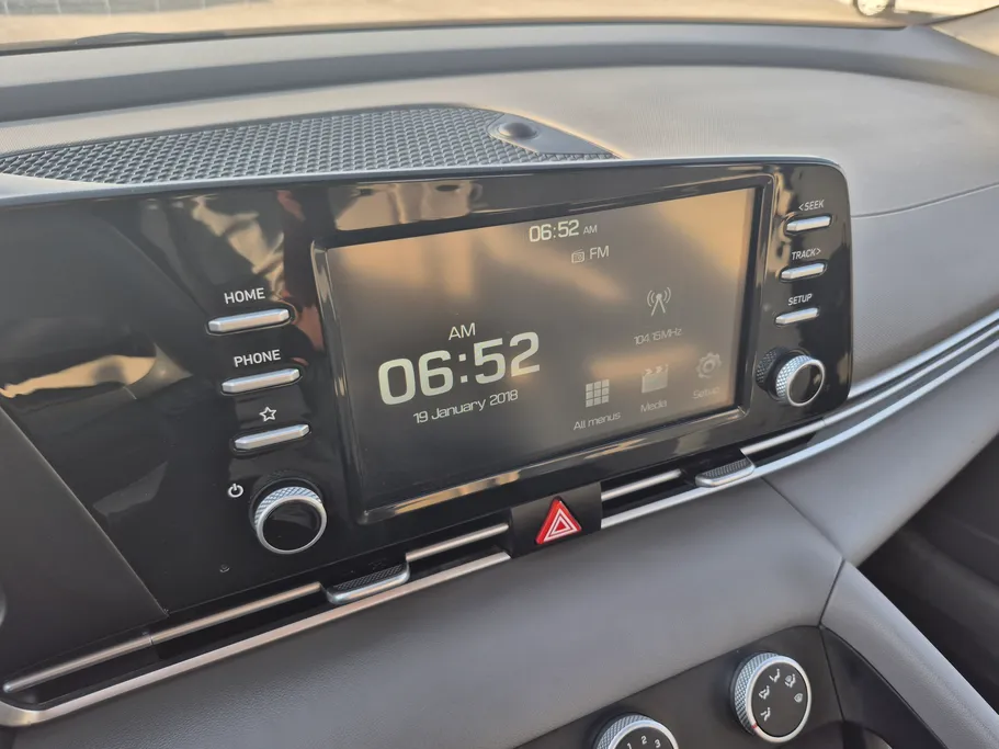 2024 Hyundai Elantra Smart 