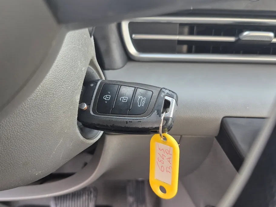 2022 Hyundai Elantra Smart 