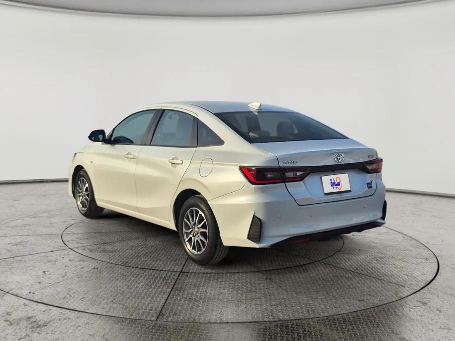 2023 Toyota Yaris  Y 