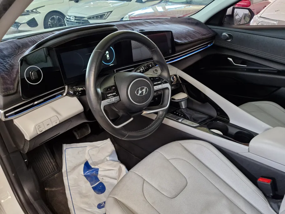هيونداي أفانتي  2021 
