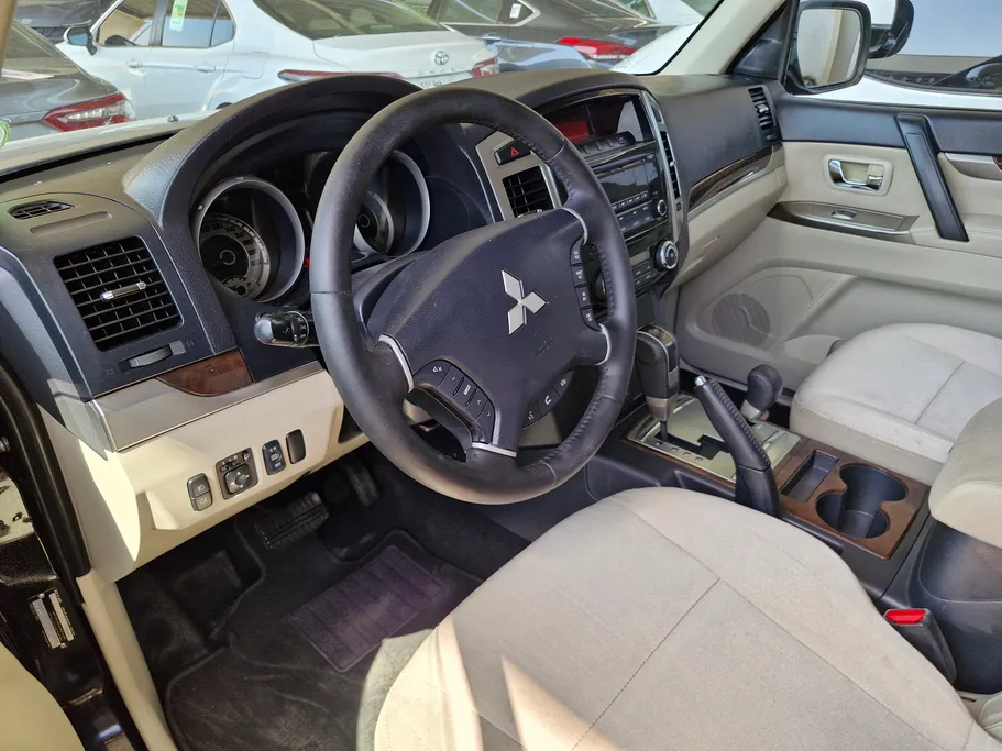 2020 Mitsubishi Pajero GLS 5Doors 