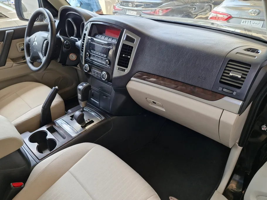 2020 Mitsubishi Pajero GLS 5Doors 
