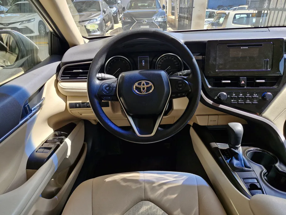 2022 Toyota Camry  LE 
