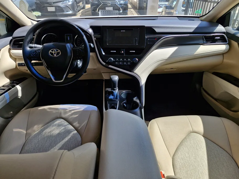 2022 Toyota Camry  LE 