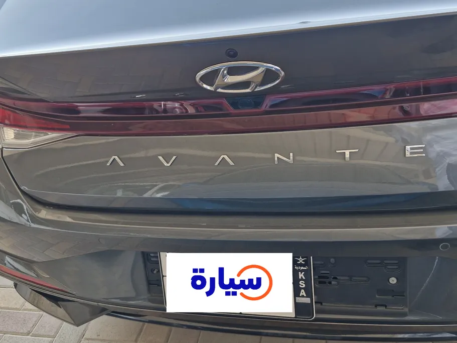 هيونداي أفانتي  2022 