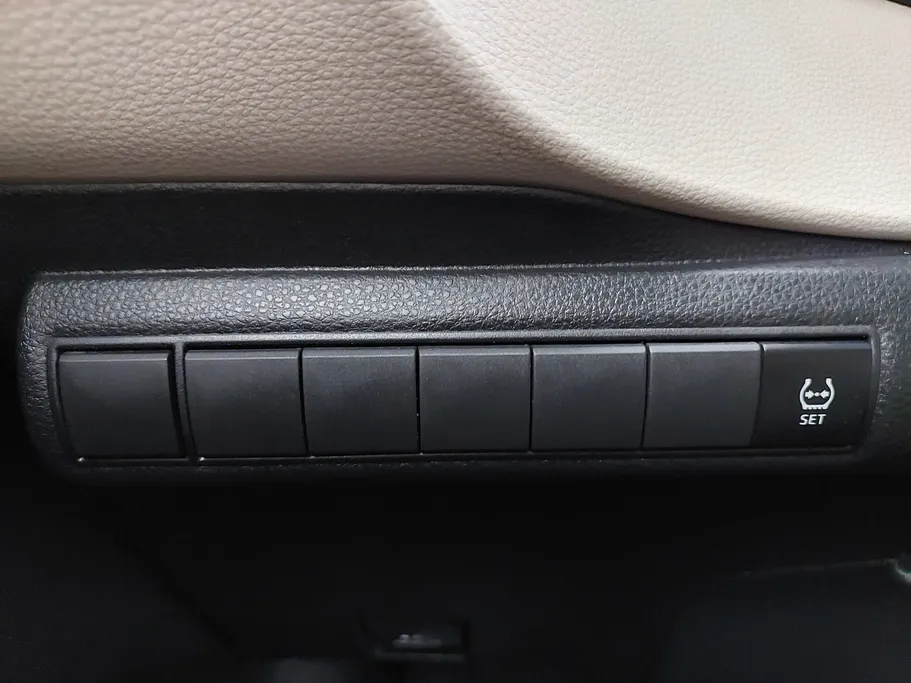 2024 Toyota Corolla XLI 