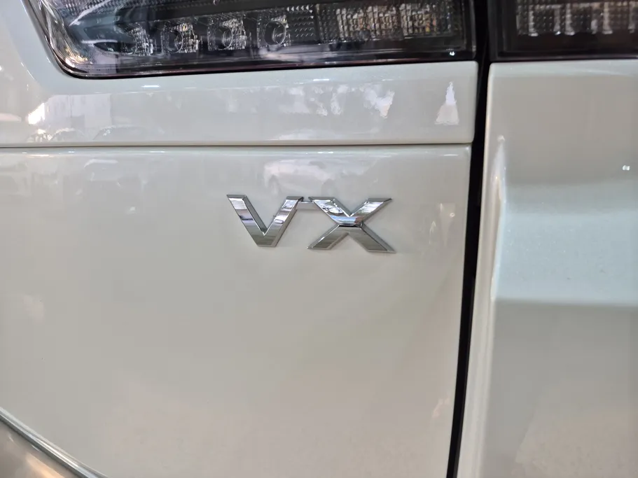 تويوتا لاندكروزر VX 2024 