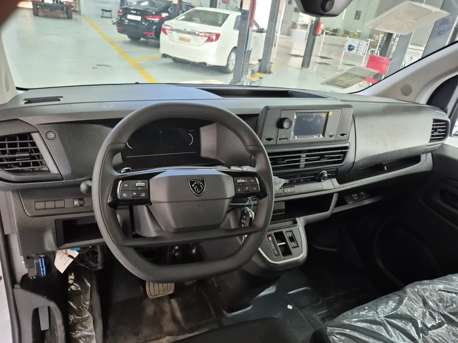 2025 Peugeot Expert VAN 