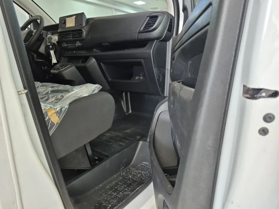 2025 Peugeot Expert VAN 