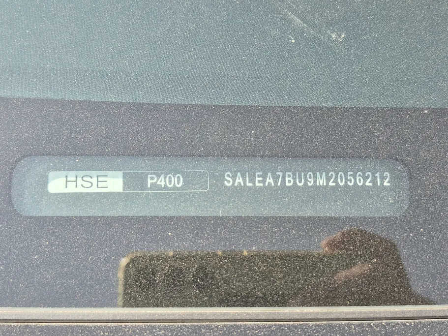 لاند روفر ديفندر HSE P400 2021 