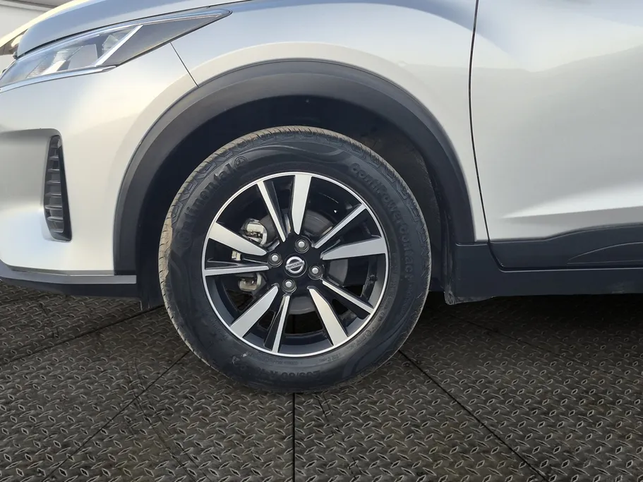 2022 Nissan Kicks S 