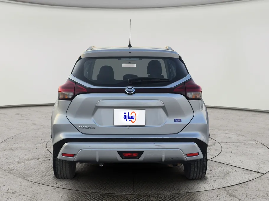 2022 Nissan Kicks S 