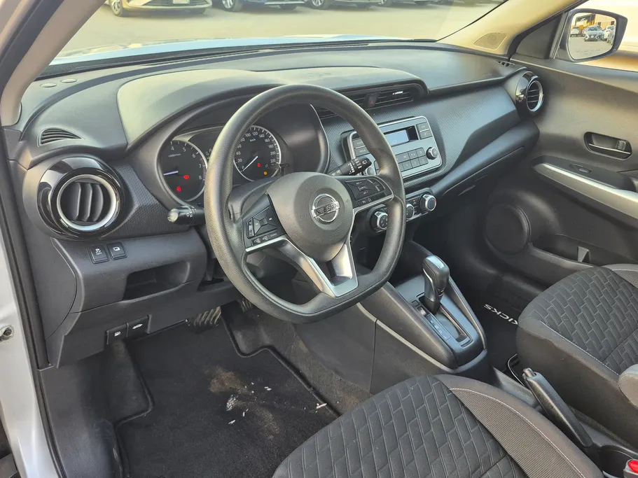 2022 Nissan Kicks S 