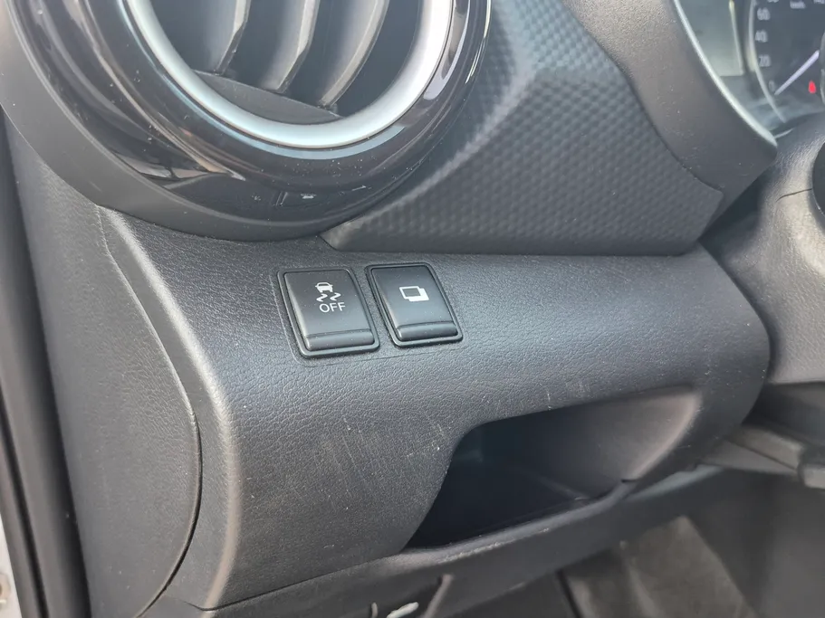 2022 Nissan Kicks S 