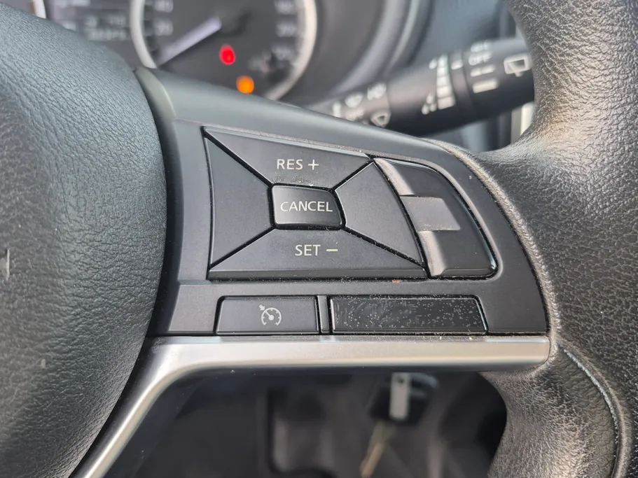 2022 Nissan Kicks S 