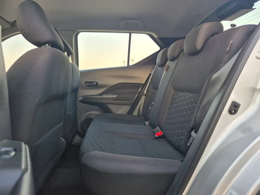 2022 Nissan Kicks S 