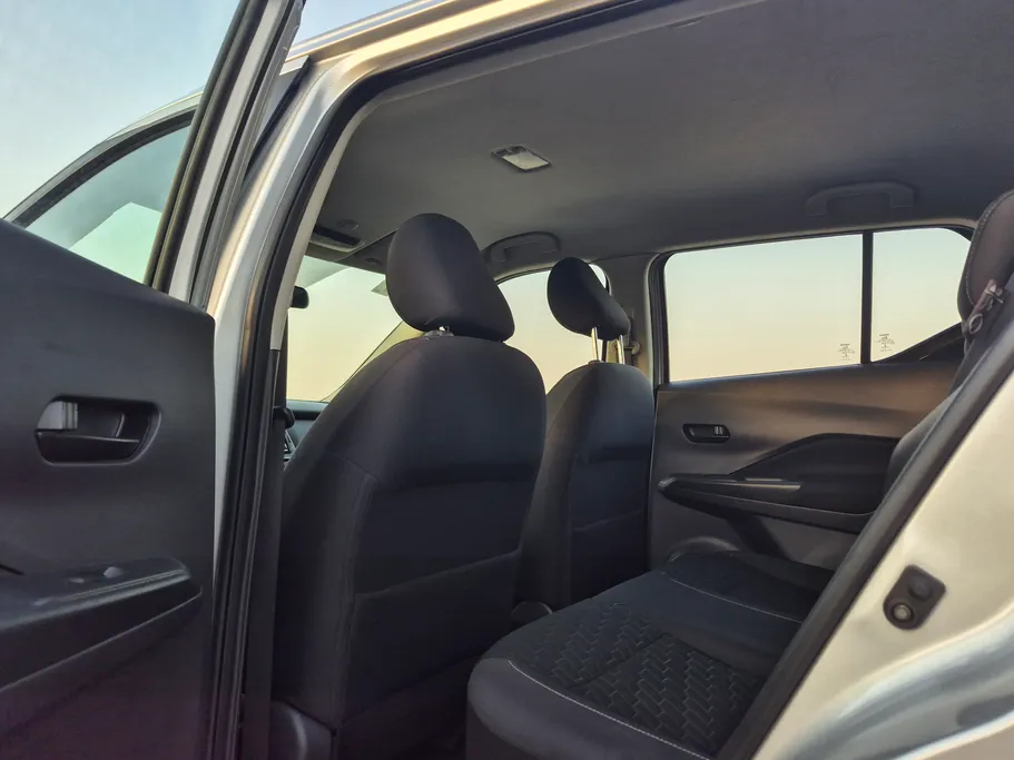 2022 Nissan Kicks S 
