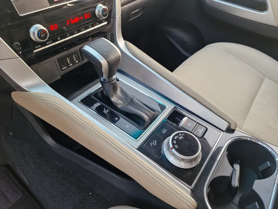 ميتسوبيشي  مونتيرو سبورت GLS-ML 2021 