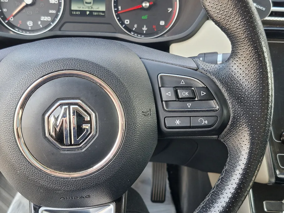 2023 MG 5 COM 