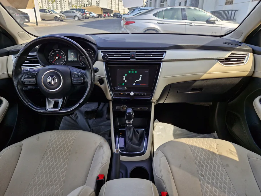 2023 MG 5 COM 