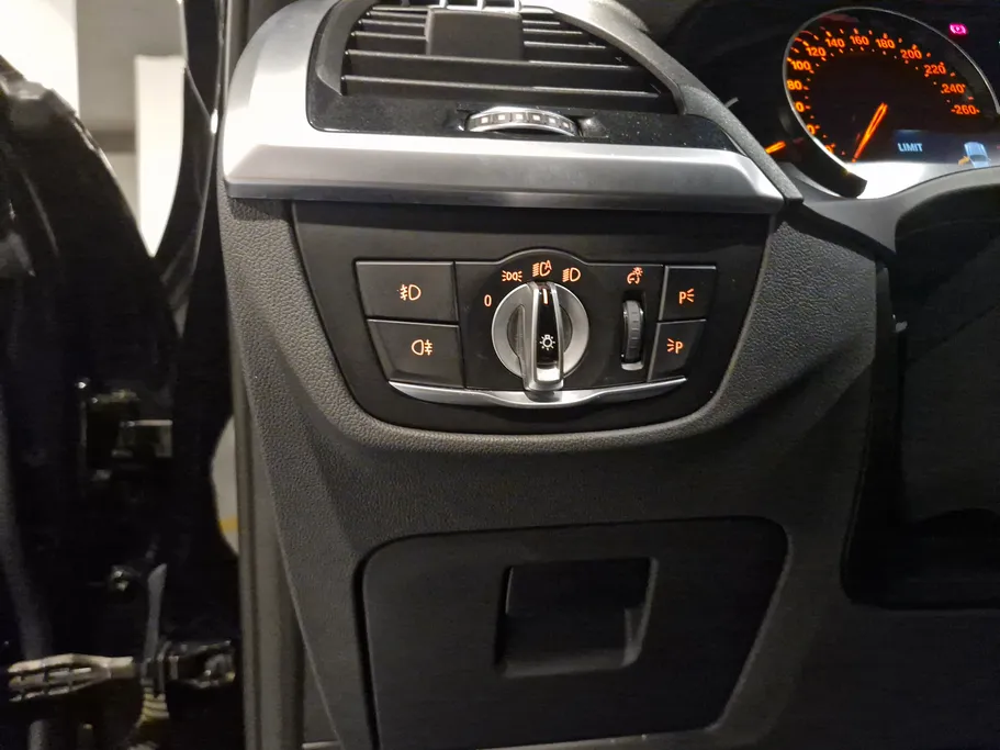 بي ام دبليو الفئة اكس 3 xDrive 30i	 2021 