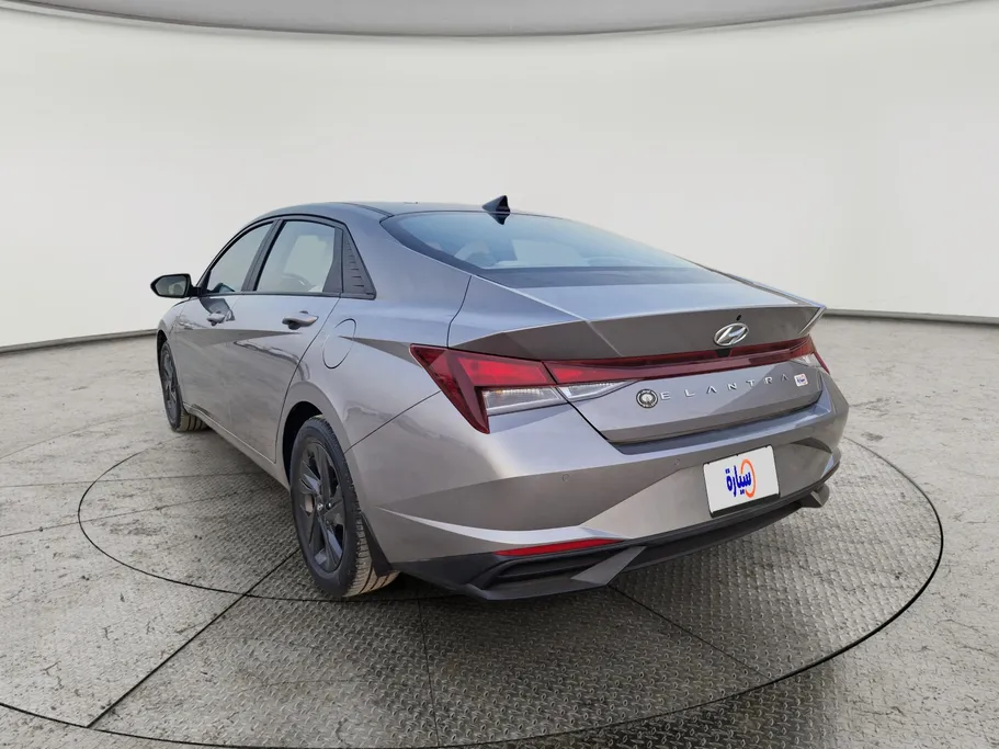 2023 Hyundai Elantra Smart 