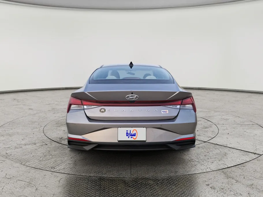 2023 Hyundai Elantra Smart 